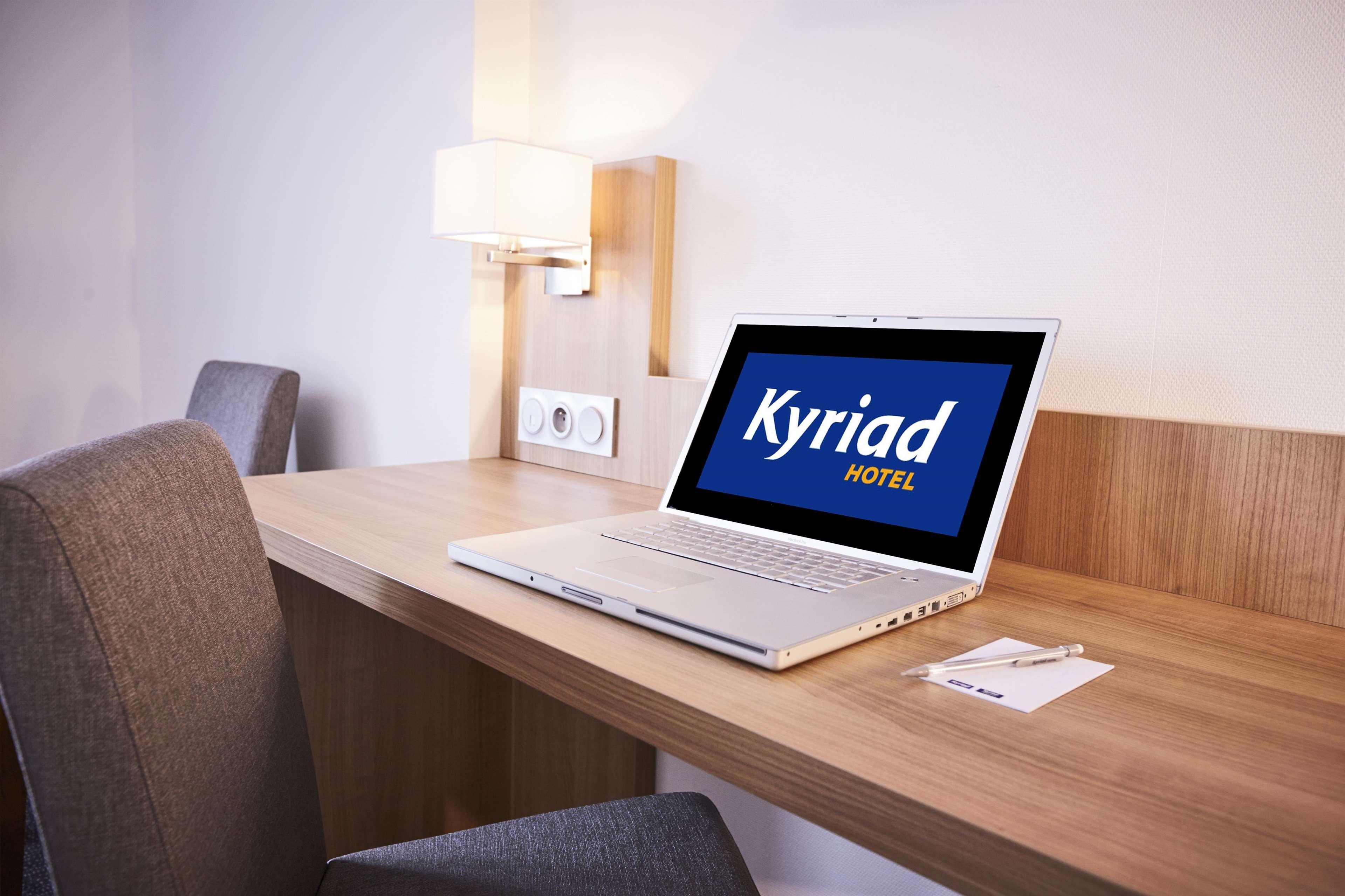 Kyriad Hotel Laval Laval  Exterior foto